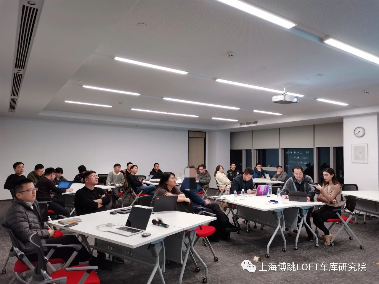梁平杭州LOFT车库专题会